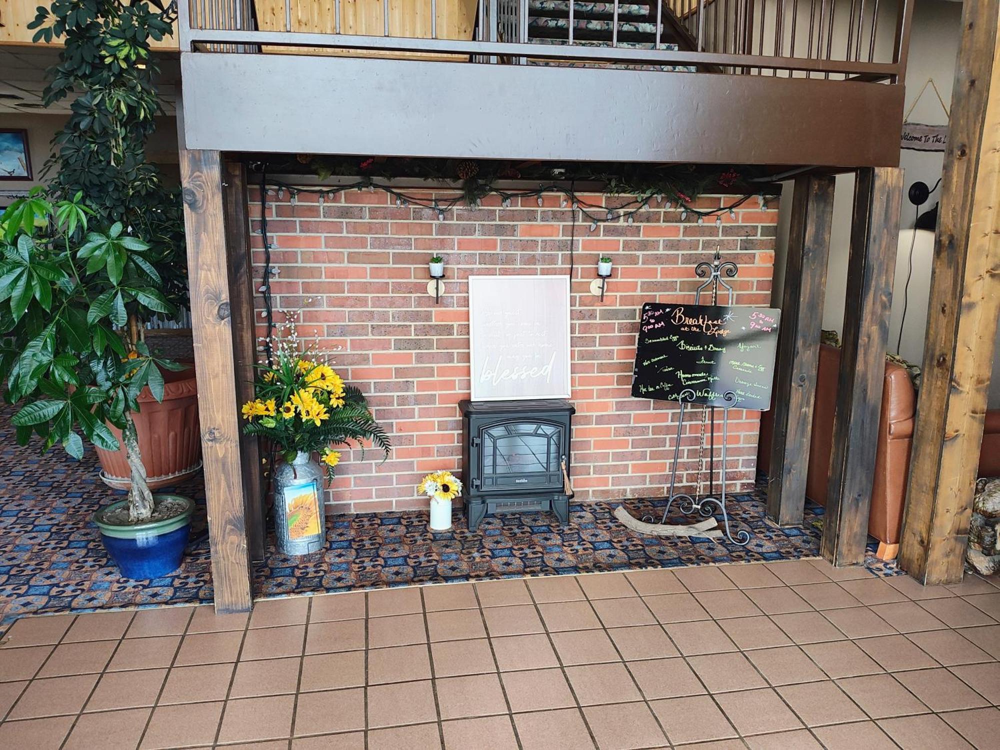 The Lodge At Russell - Russell Inn Esterno foto