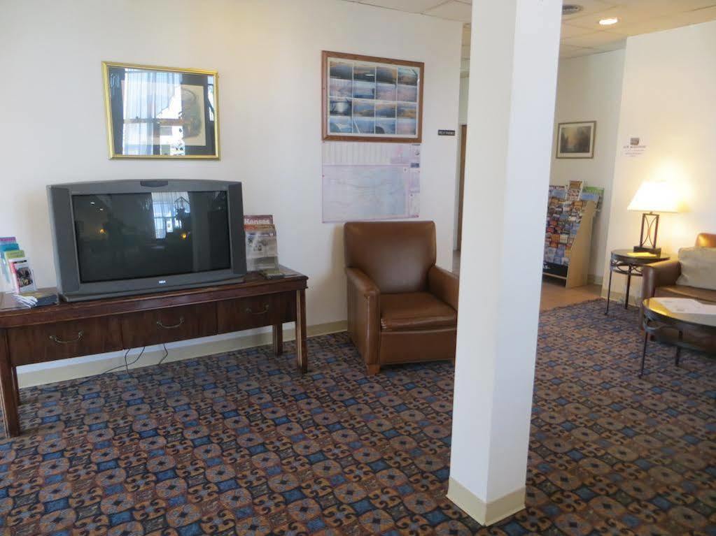 The Lodge At Russell - Russell Inn Esterno foto