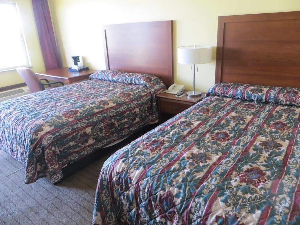 The Lodge At Russell - Russell Inn Esterno foto