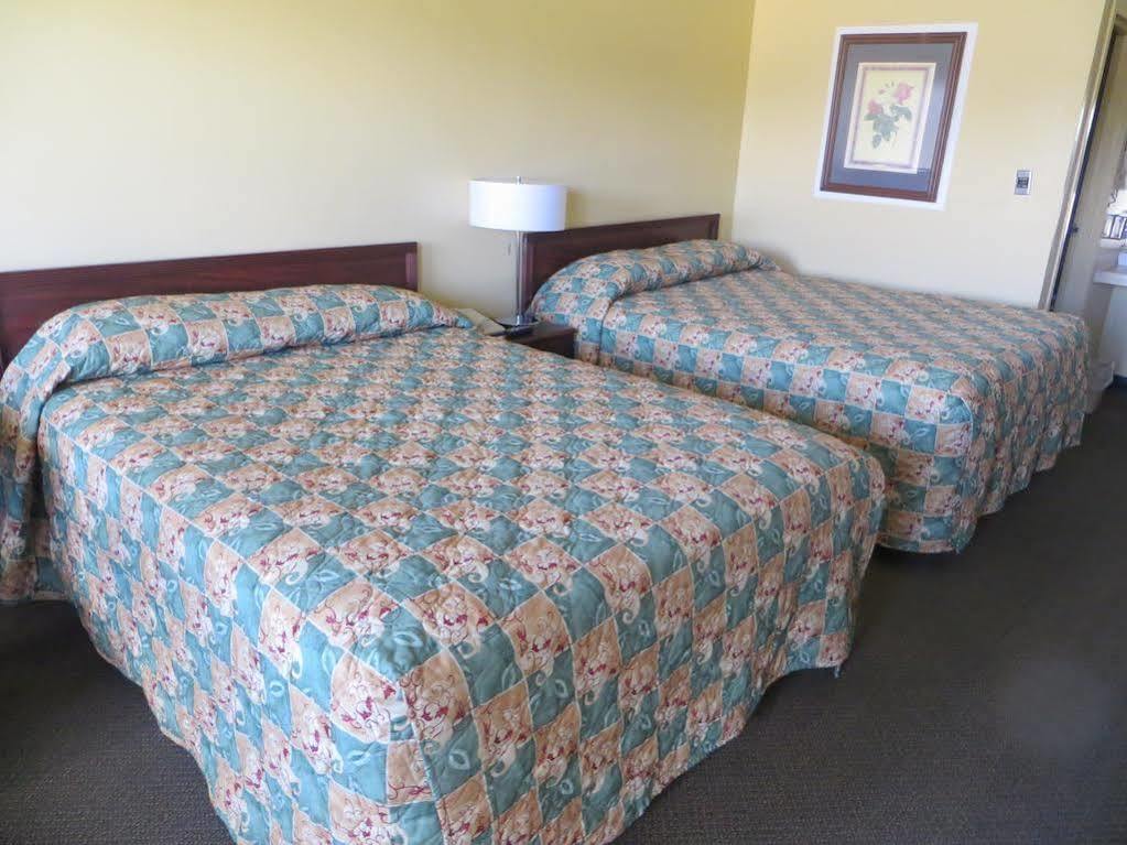 The Lodge At Russell - Russell Inn Esterno foto